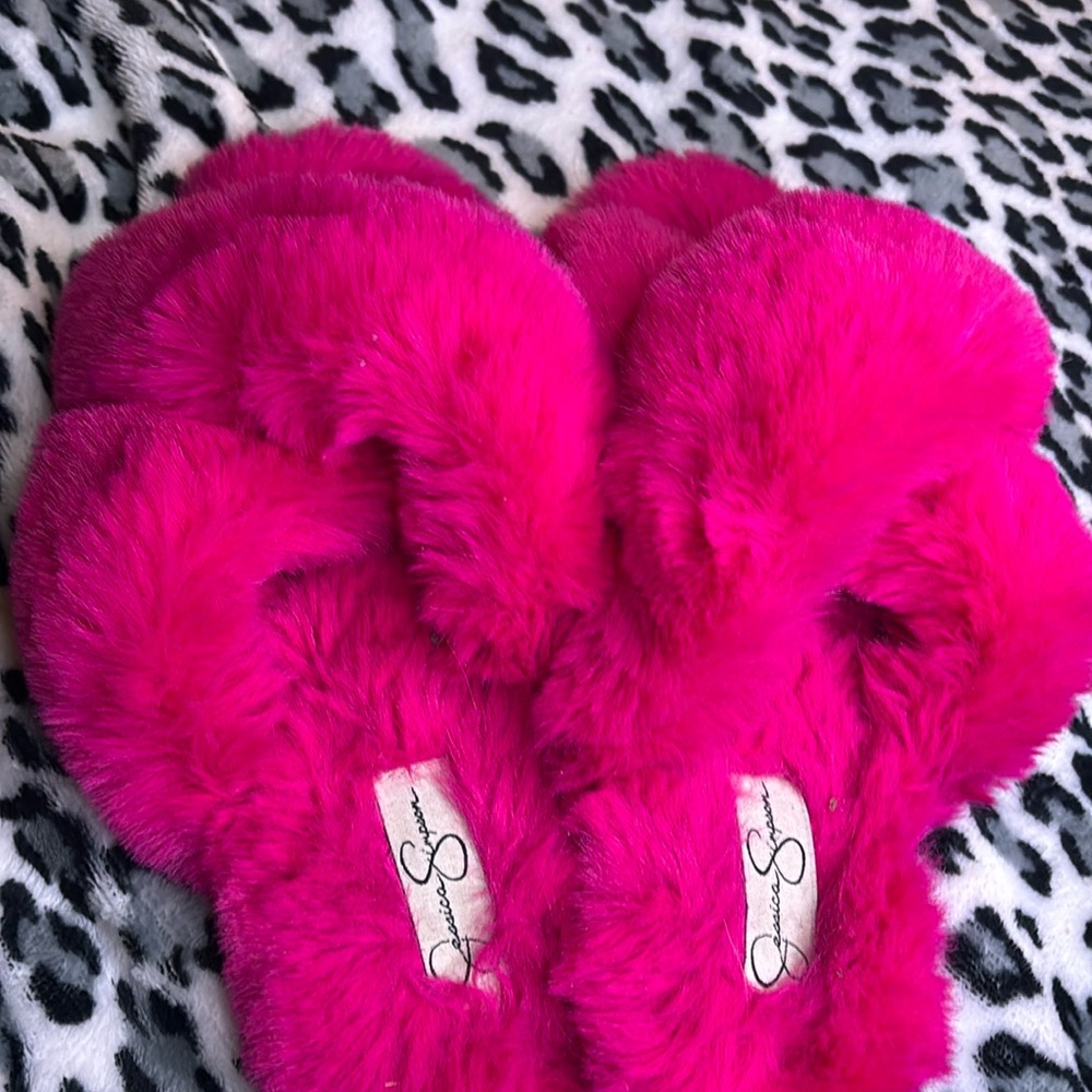 jessica simpson fuzzy slippers pink